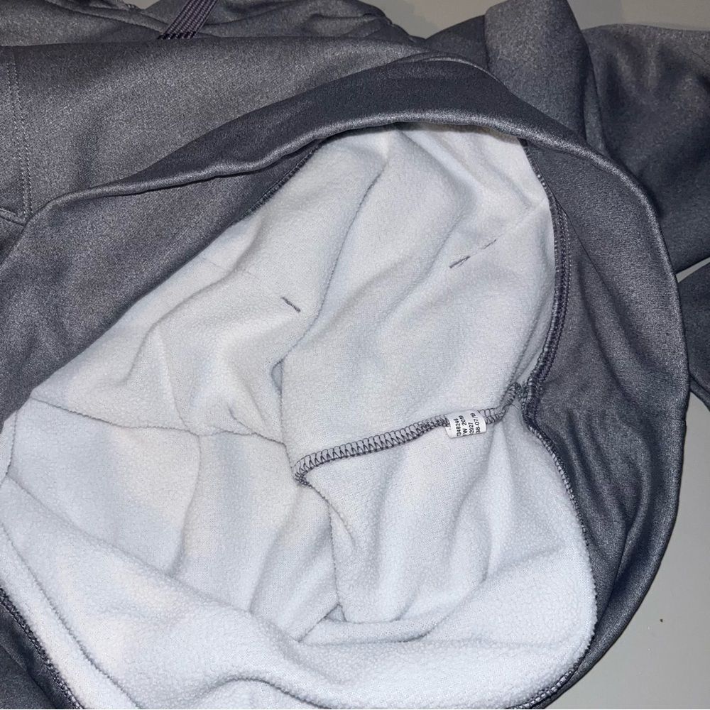 Women’s Grey Under Armour Hoodie sweatshirt small loose cold gear - Picture 9 of 10